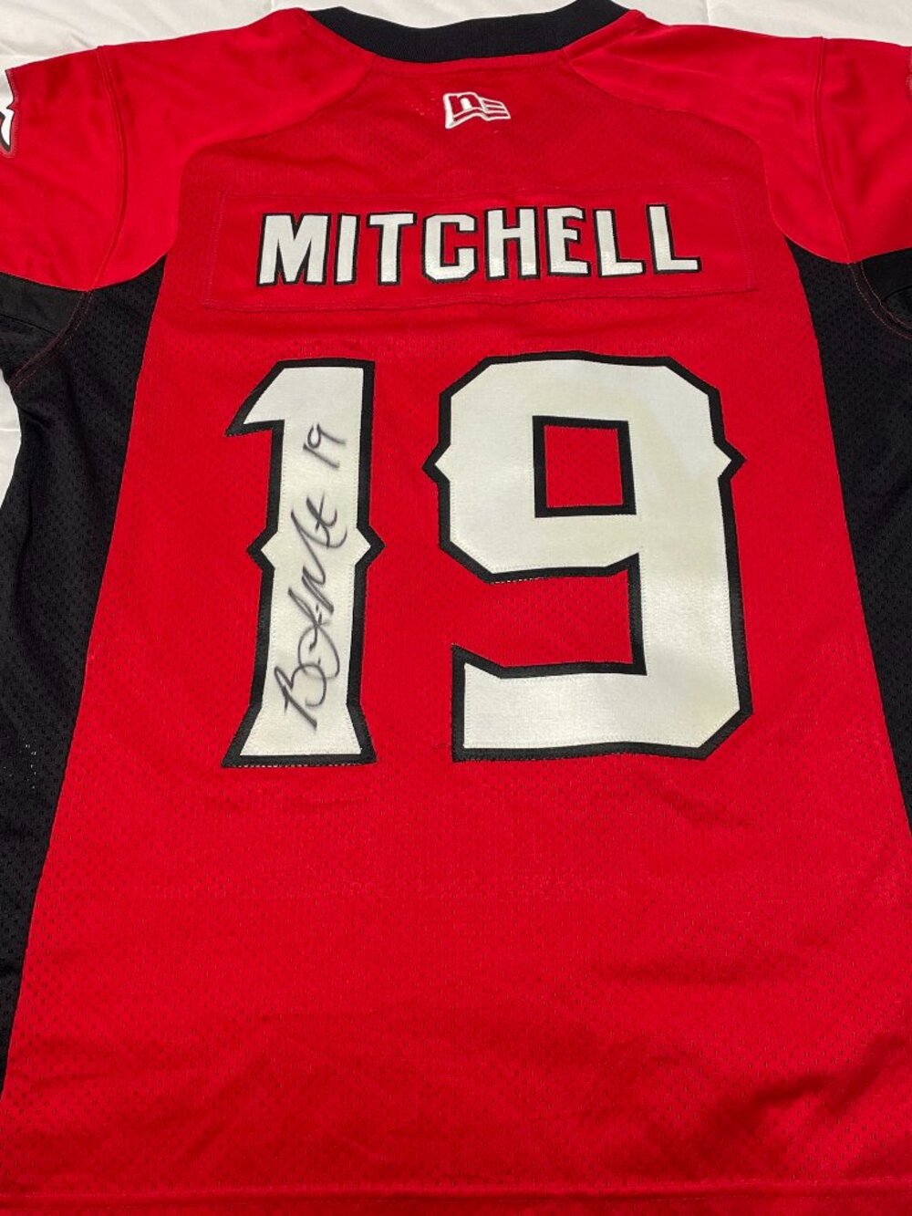 Autographed Bo Levi Mitchell Calgary Stampeders New Era CFL Jersey Medium Signed - Picture 9 of 13